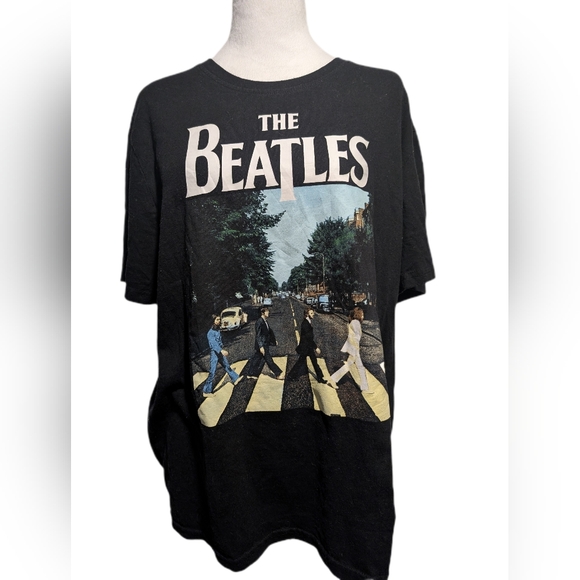 The Beatles Tops - The Beatles -L- Abbey Road Women's Black Short Sleeve T-shirt